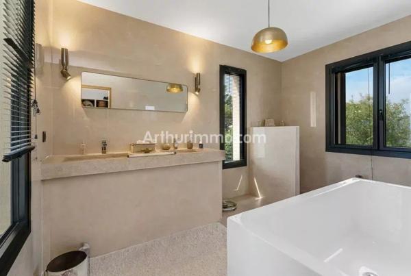 Vente Villa 6 pièces 180 m2 à Sainte-Maxime