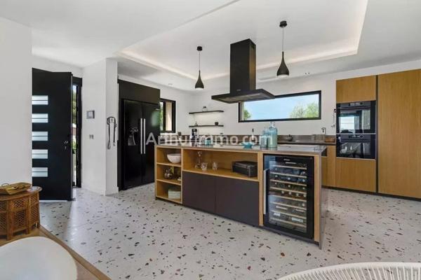 Vente Villa 6 pièces 180 m2 à Sainte-Maxime