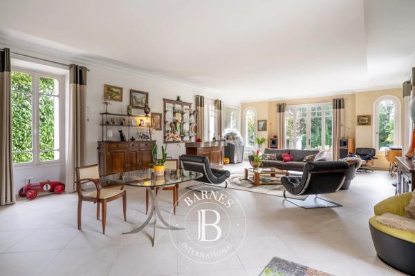 Versailles, Maison 8 Chambres -  450 m² à vendre