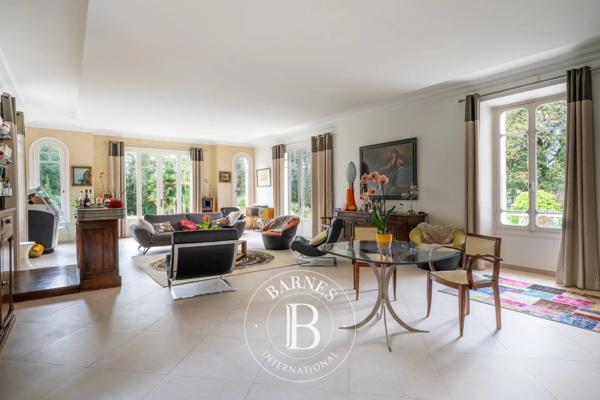 Versailles, Maison 8 Chambres -  450 m² à vendre