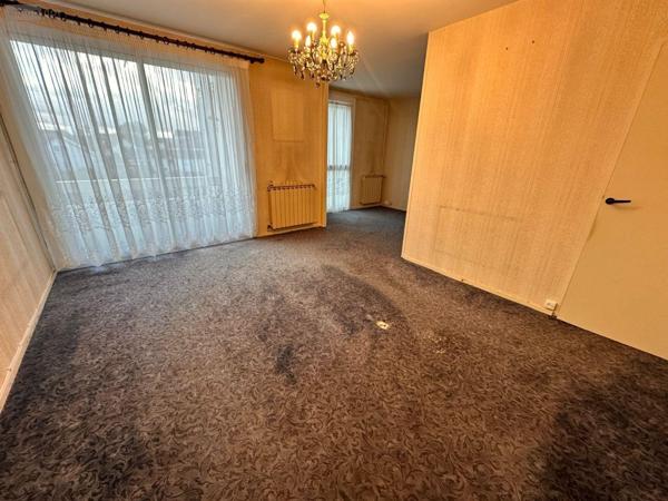Appartement à rénover à vendre à Sens dans l'Yonne (89100), ref : 89062-57
