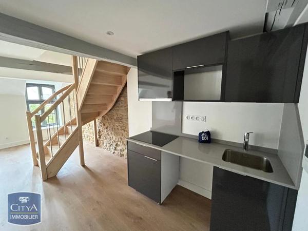 Appartement à louer 2 pièces 56.07m² Charleville-Mézières (08000)