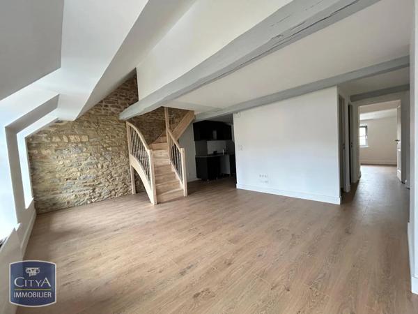 Appartement à louer 2 pièces 56.07m² Charleville-Mézières (08000)
