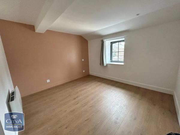 Appartement à louer 2 pièces 56.07m² Charleville-Mézières (08000)