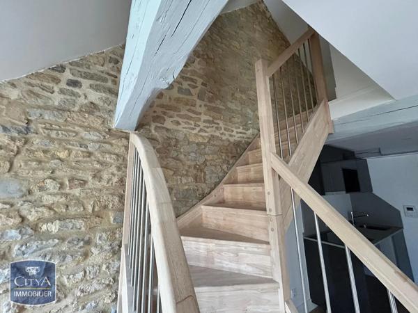 Appartement à louer 2 pièces 56.07m² Charleville-Mézières (08000)