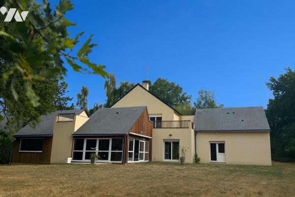 JUIGNE SUR LOIRE PROPRIETE AVEC PISCINE