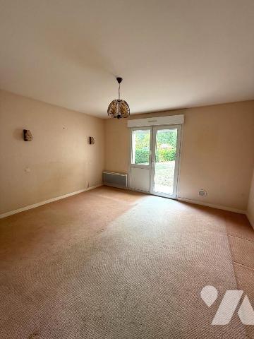 JUIGNE SUR LOIRE PROPRIETE AVEC PISCINE