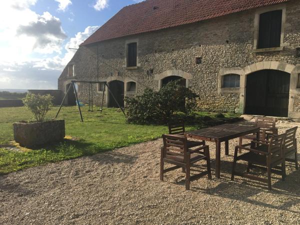 Propriete proche de POUILLY EN AUXOIS (21) à vendre 12 pièces