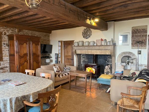 Propriete proche de POUILLY EN AUXOIS (21) à vendre 12 pièces