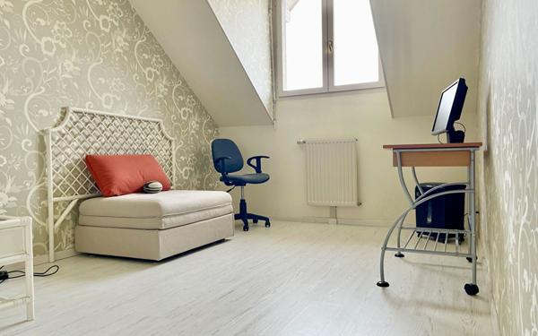 Appartement à louer    5 pièces •  Chambéry