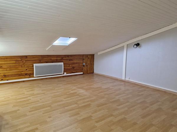 11210 PORT LA NOUVELLE A LOUER VILLA T4 JARDIN ET GARAGE