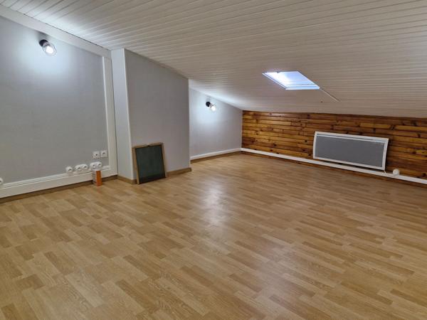 11210 PORT LA NOUVELLE A LOUER VILLA T4 JARDIN ET GARAGE