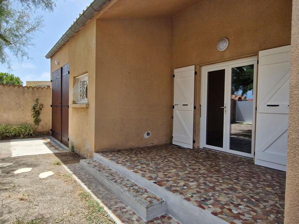 11210 PORT LA NOUVELLE A LOUER VILLA T4 JARDIN ET GARAGE