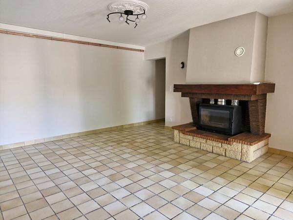 11210 PORT LA NOUVELLE A LOUER VILLA T4 JARDIN ET GARAGE