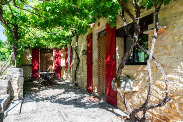 Maison ancienne - Gourdon Secteur GOURDON - Ravissante Maison en pierre restaurée avec jardin arboré et piscine