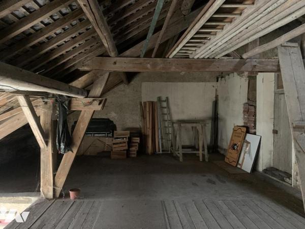 MAISON ANCIENNE AVEC DEPENDANCES