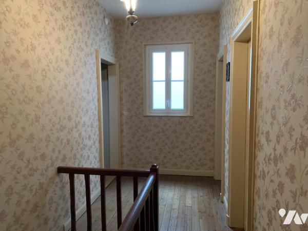 MAISON ANCIENNE AVEC DEPENDANCES