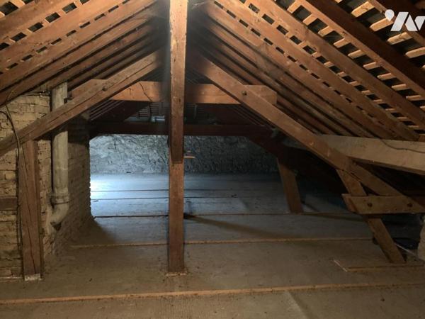 MAISON ANCIENNE AVEC DEPENDANCES