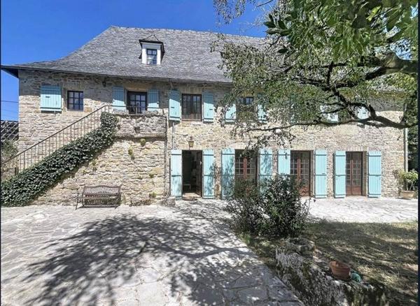 Maison 369 500 € Terrasson-Lavilledieu 8 p 257 m² DPE E