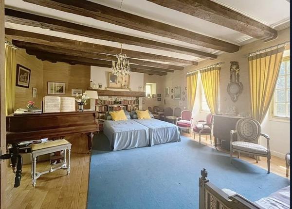 Maison 369 500 € Terrasson-Lavilledieu 8 p 257 m² DPE E