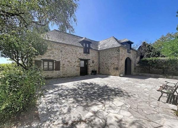 Maison 369 500 € Terrasson-Lavilledieu 8 p 257 m² DPE E