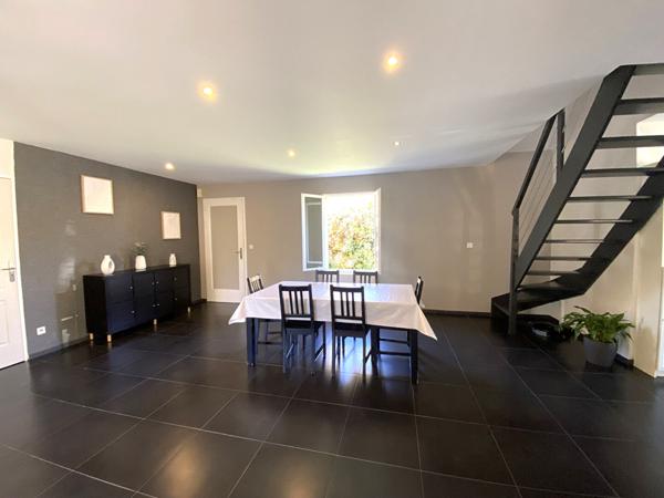 Maison Fay Aux Loges 8 pièce(s) 181.65 m2