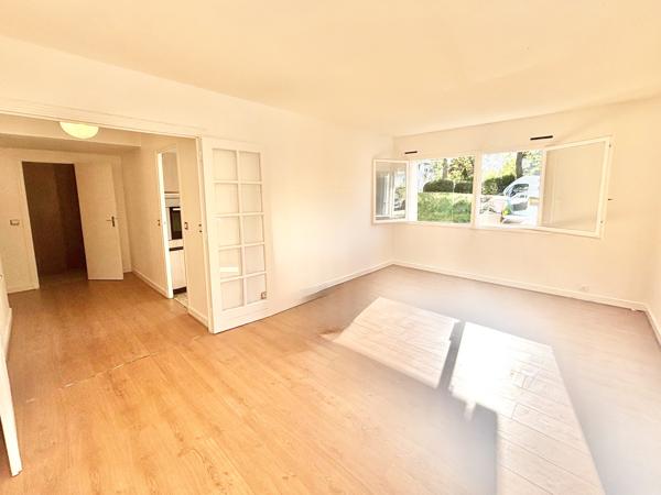 Appartement
         2 pièces
        - 56 m² 149 000 € *