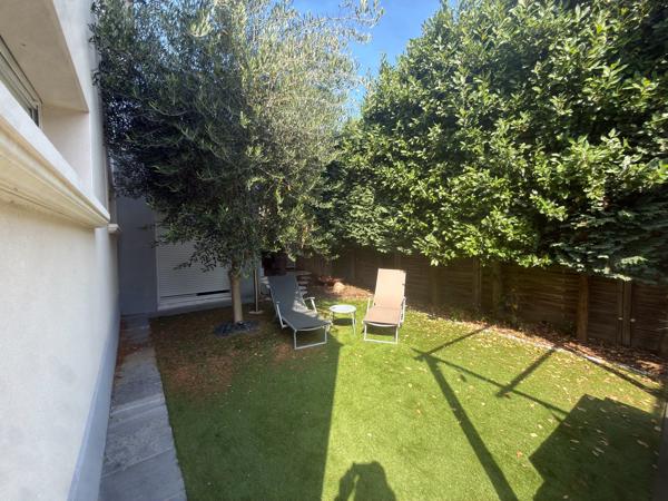 Maison
         6 pièces
        - 180 m² Exclusivité 549 000 € *