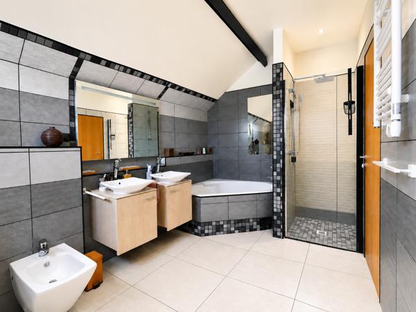Maison
         6 pièces
        - 180 m² Exclusivité 575 000 € *