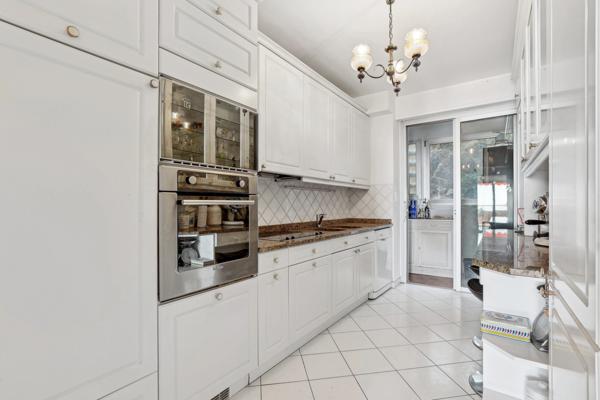 Appartement T4 de 112m² avec grande terrasse et parking à Menton