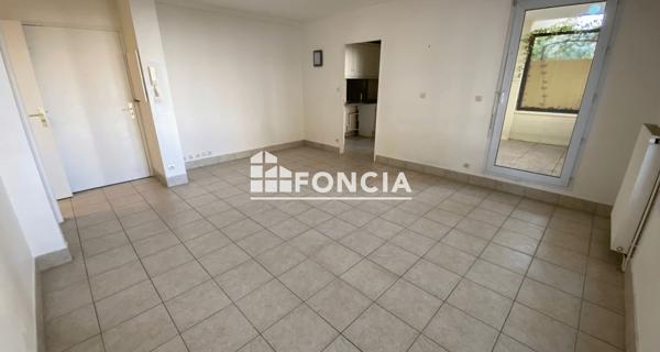 Location Appartement 2 pièces 43.79 m² - Guyancourt 78280