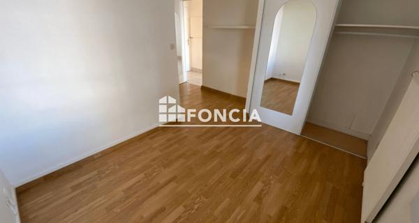 Location Appartement 2 pièces 43.79 m² - Guyancourt 78280
