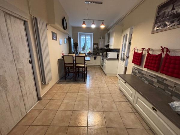 EN VENTE - FOURCHAMBAULT - APPARTEMENT DUPLEX TERRAIN - GARAGE - DEPENDANCE