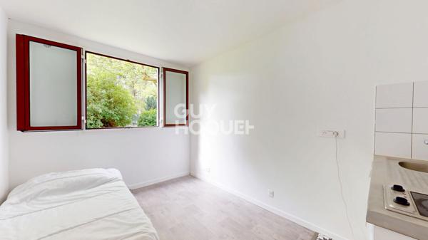 Studio au pied du métro 11