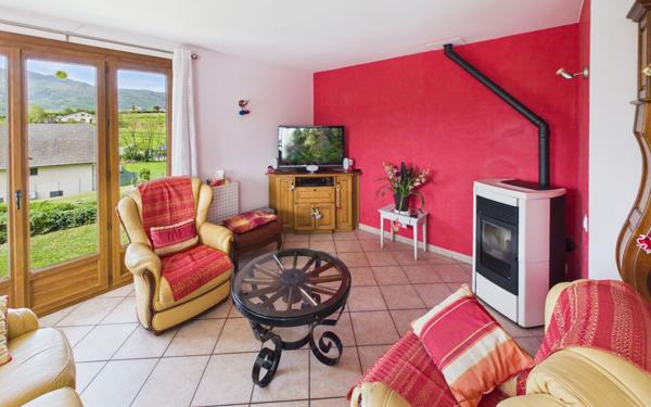 Maison à vendre    4 pièces • 129,25 m2 Saint-Jeoire-Prieuré