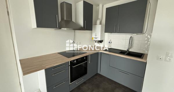 Location Appartement 4 pièces 80.85 m² - La Verrière 78320