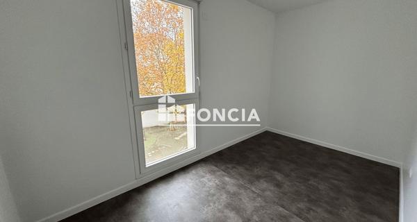 Location Appartement 4 pièces 80.85 m² - La Verrière 78320