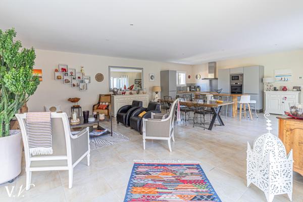 LA VIGNE- GRANDE MAISON FAMILIALE