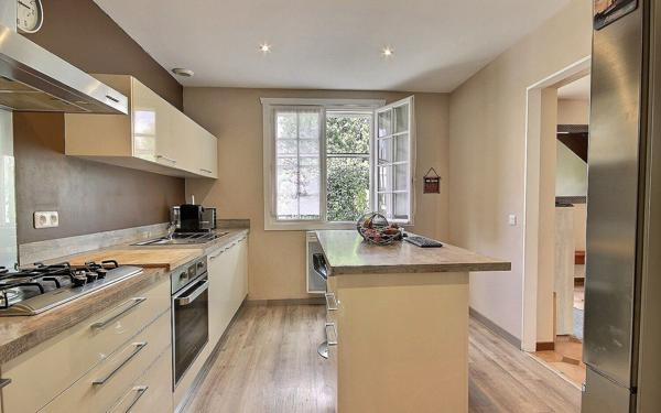 Maison à vendre    4 pièces •  Pau