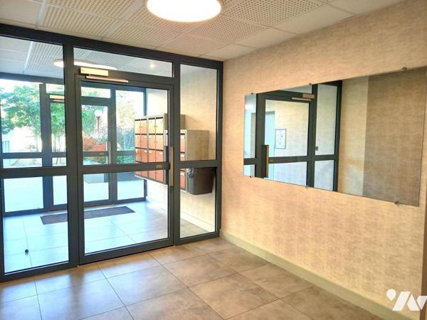 SAINT CYR/LOIRE  CENTRE VILLE - T3 -Proche toutes commodités