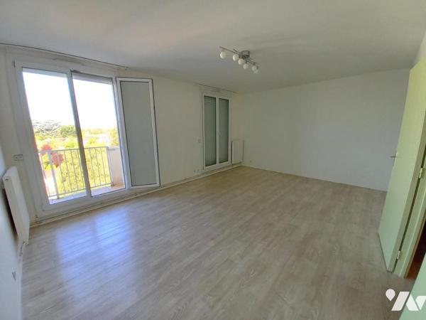  SAINT CYR/LOIRE  CENTRE VILLE - T3 -Proche toutes commodités