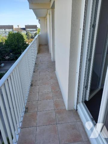  SAINT CYR/LOIRE  CENTRE VILLE - T3 -Proche toutes commodités
