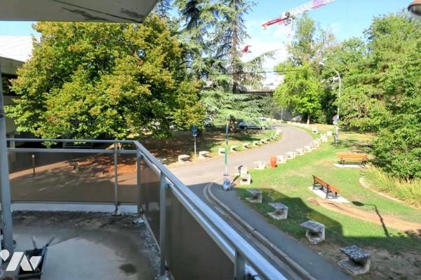 Appartement T3 - 1 er étage avec ascenseur - Balcon - Cave - Garage. 82,41 m²