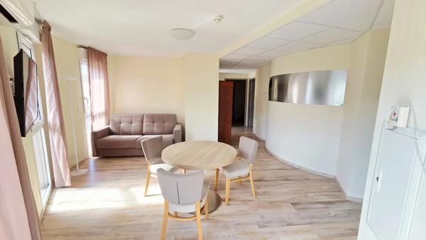 Location                                                      Appartement
                        
                     3 pièces                      70 m2                     à Nice