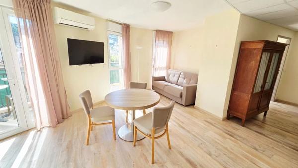 Location                                                      Appartement
                        
                     3 pièces                      70 m2                     à Nice