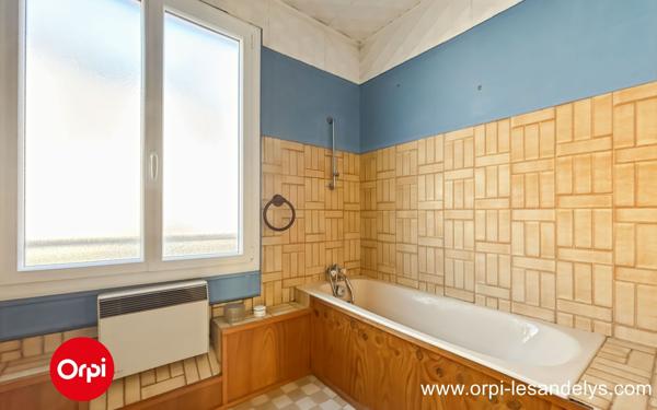 Immeuble à vendre    4 pièces • 115 m2 Gaillon