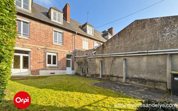 Immeuble à vendre    4 pièces • 115 m2 Gaillon