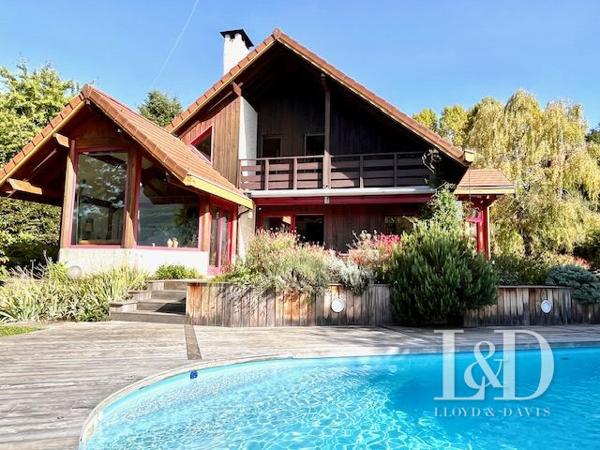 Maison familiale à ossature bois – Quartier résidentiel calme – Vue imprenable sur les massifs