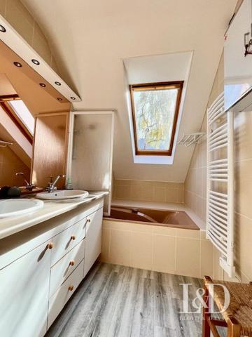 Maison familiale à ossature bois – Quartier résidentiel calme – Vue imprenable sur les massifs