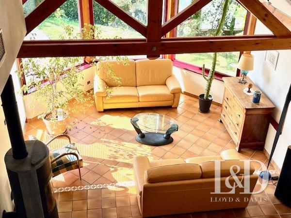 Maison familiale à ossature bois – Quartier résidentiel calme – Vue imprenable sur les massifs